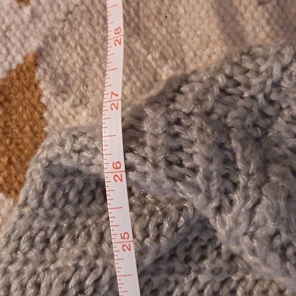 (2pcs) Comfy Knit Sweaters Bundle - Picture 2 of 4